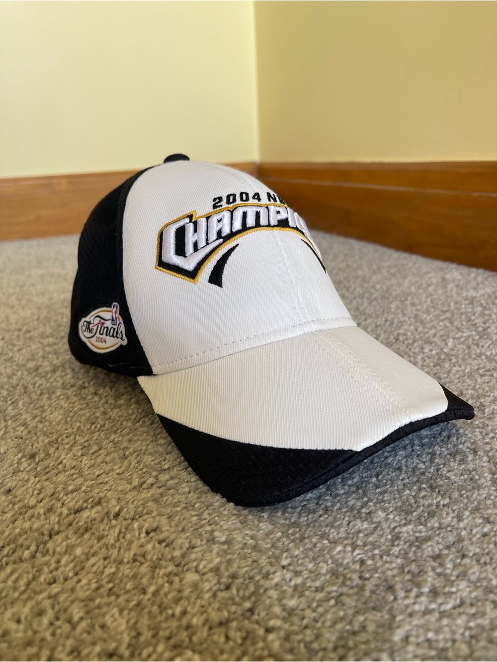 2004 Detroit Pistons Champions White and Black Basketball Cap